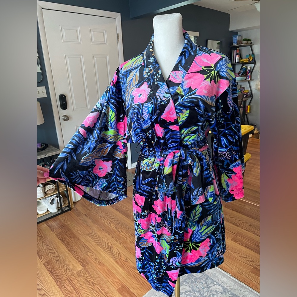 Lilly Pulitzer Elaine velour robe